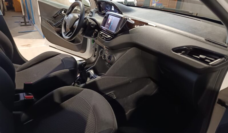 PEUGEOT 208 BLUE-HDI lleno