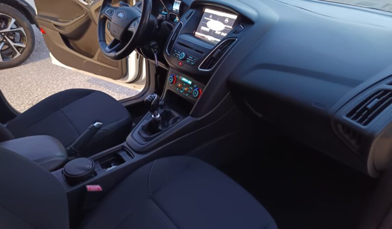 FORD FOCUS TREND lleno