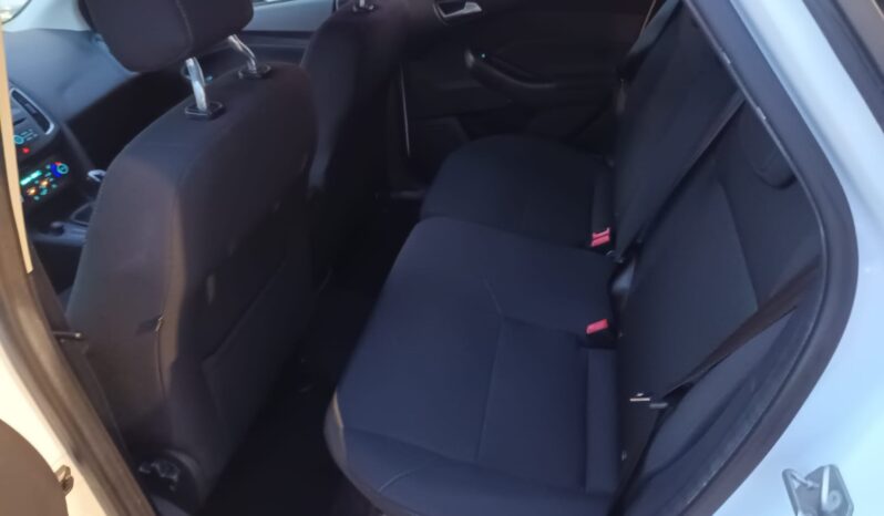 FORD FOCUS TREND lleno