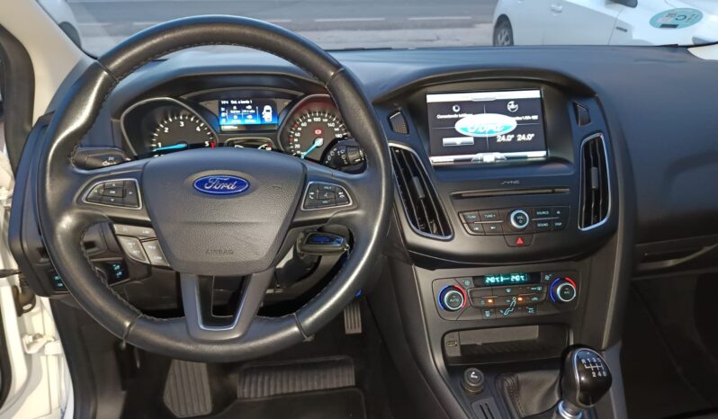 FORD FOCUS TREND lleno