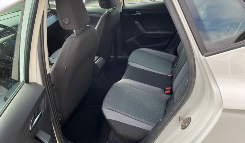 SEAT ARONA TSI lleno
