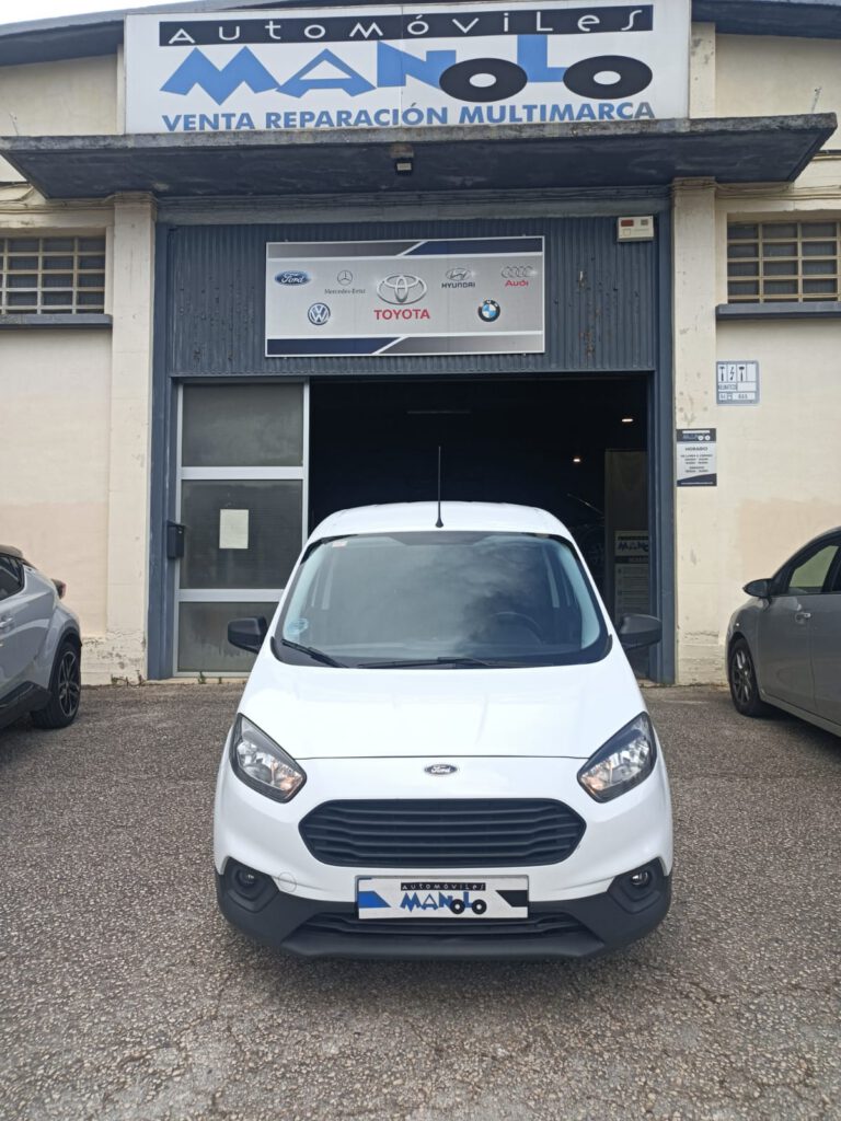 Ford Transit Courier - foto 9