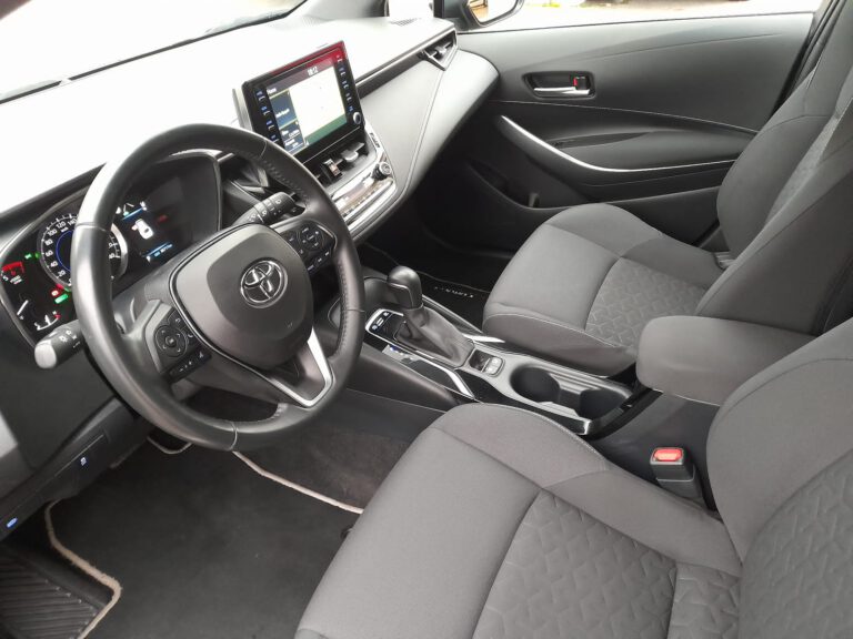 Toyota Corolla TS Hybrid - foto 3
