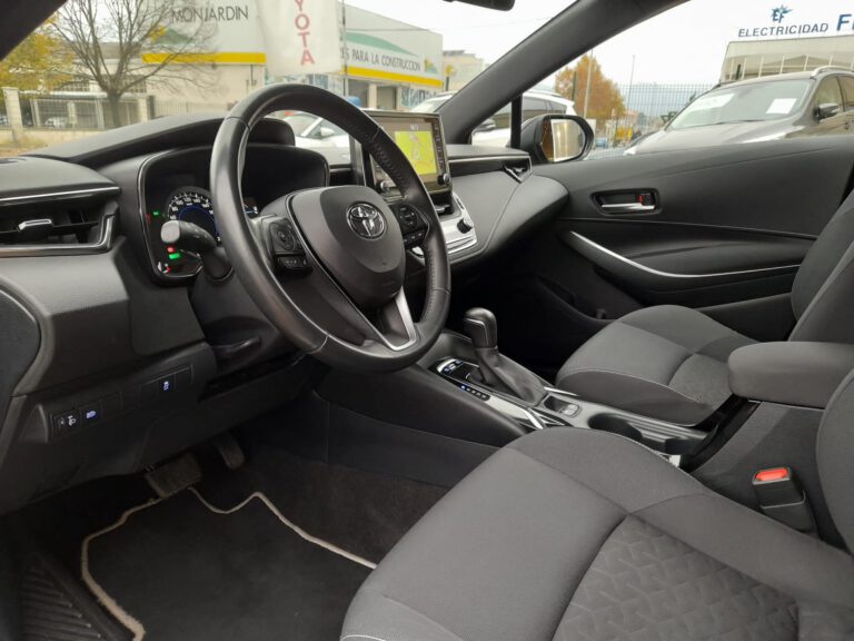 Toyota Corolla TS Hybrid - foto 4