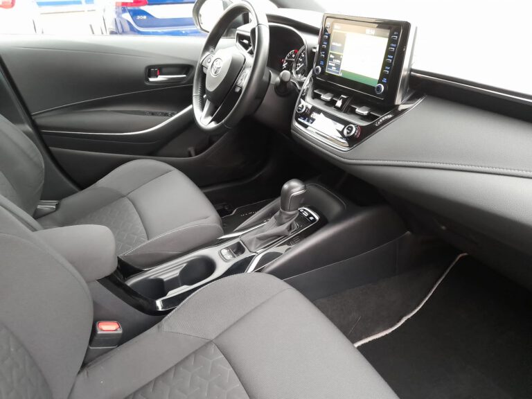 Toyota Corolla TS Hybrid - foto 9
