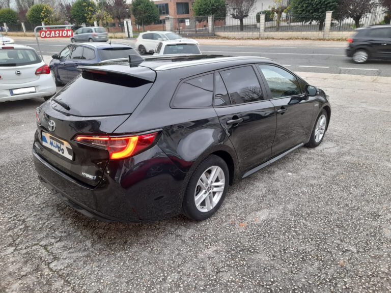 Toyota Corolla TS Hybrid - foto 10