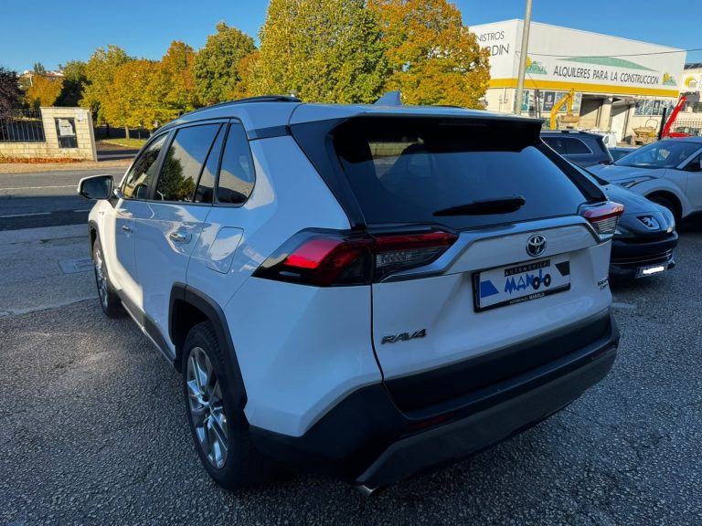 Toyota Rav4 Luxury AWD - foto 6