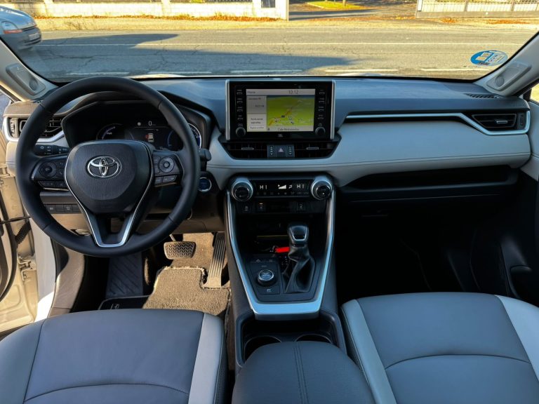 Toyota Rav4 Luxury AWD - foto 11