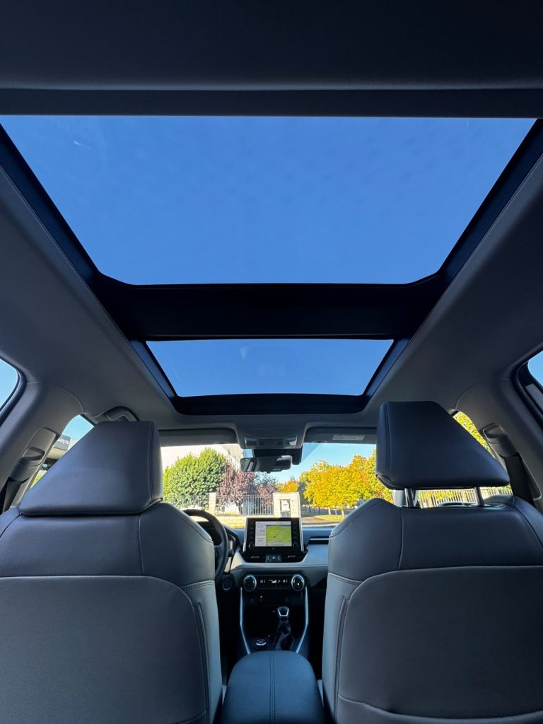 Toyota Rav4 Luxury AWD - foto 17