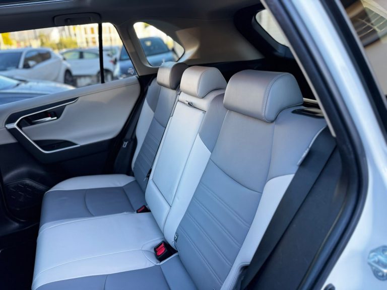 Toyota Rav4 Luxury AWD - foto 13